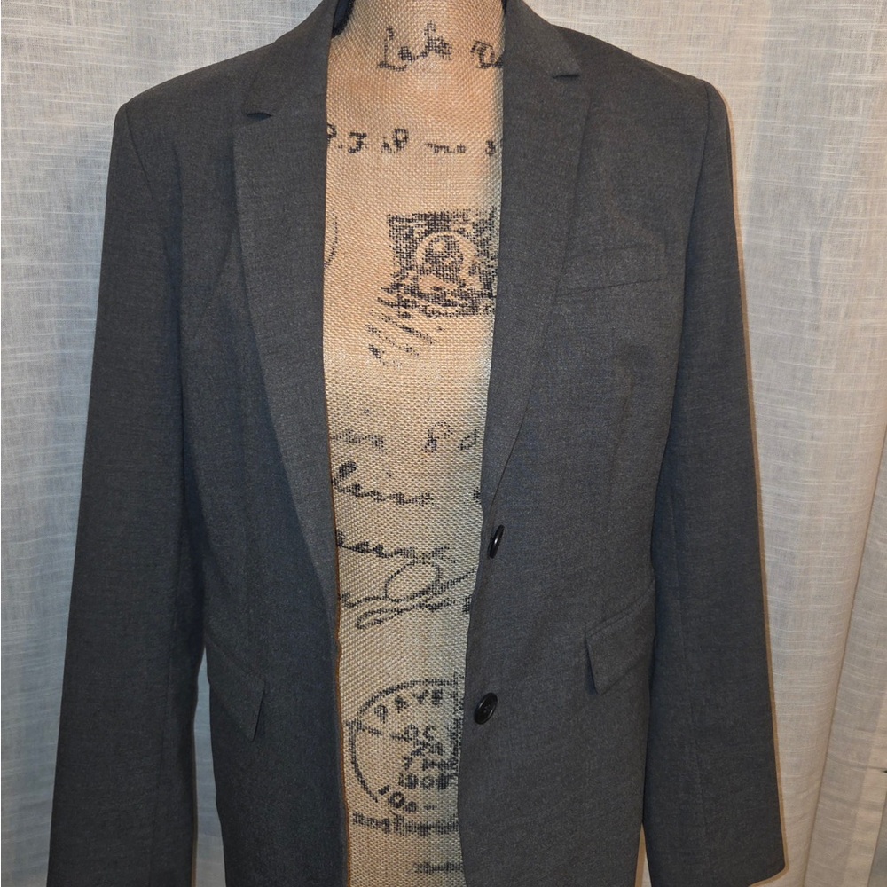Uniqlo Charcoal Relaxed Fit Women's Suit Jacket. Size Medium
